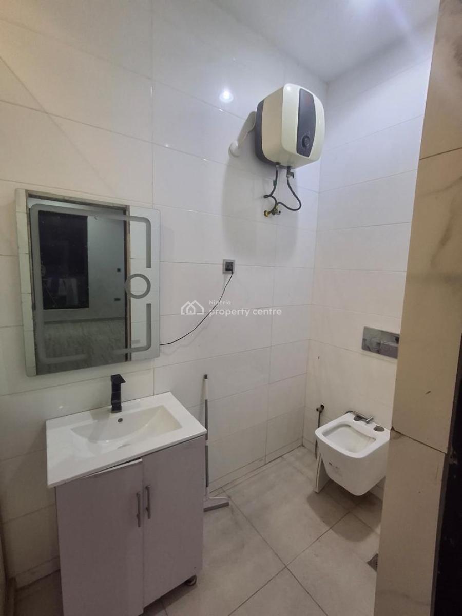 Massive Bedroom in a Duplex, Ologolo, Lekki, Lagos, Self Contain (single Rooms) for Rent