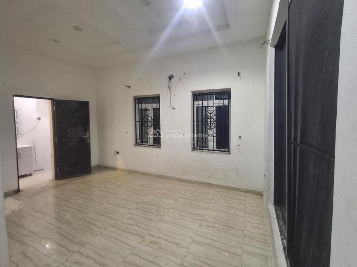 Massive Bedroom in a Duplex, Ologolo, Lekki, Lagos, Self Contain (single Rooms) for Rent