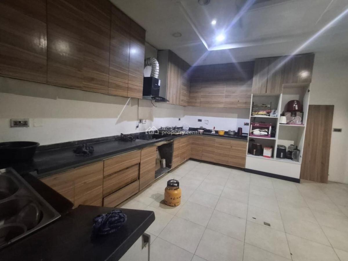 Massive Bedroom in a Duplex, Ologolo, Lekki, Lagos, Self Contain (single Rooms) for Rent