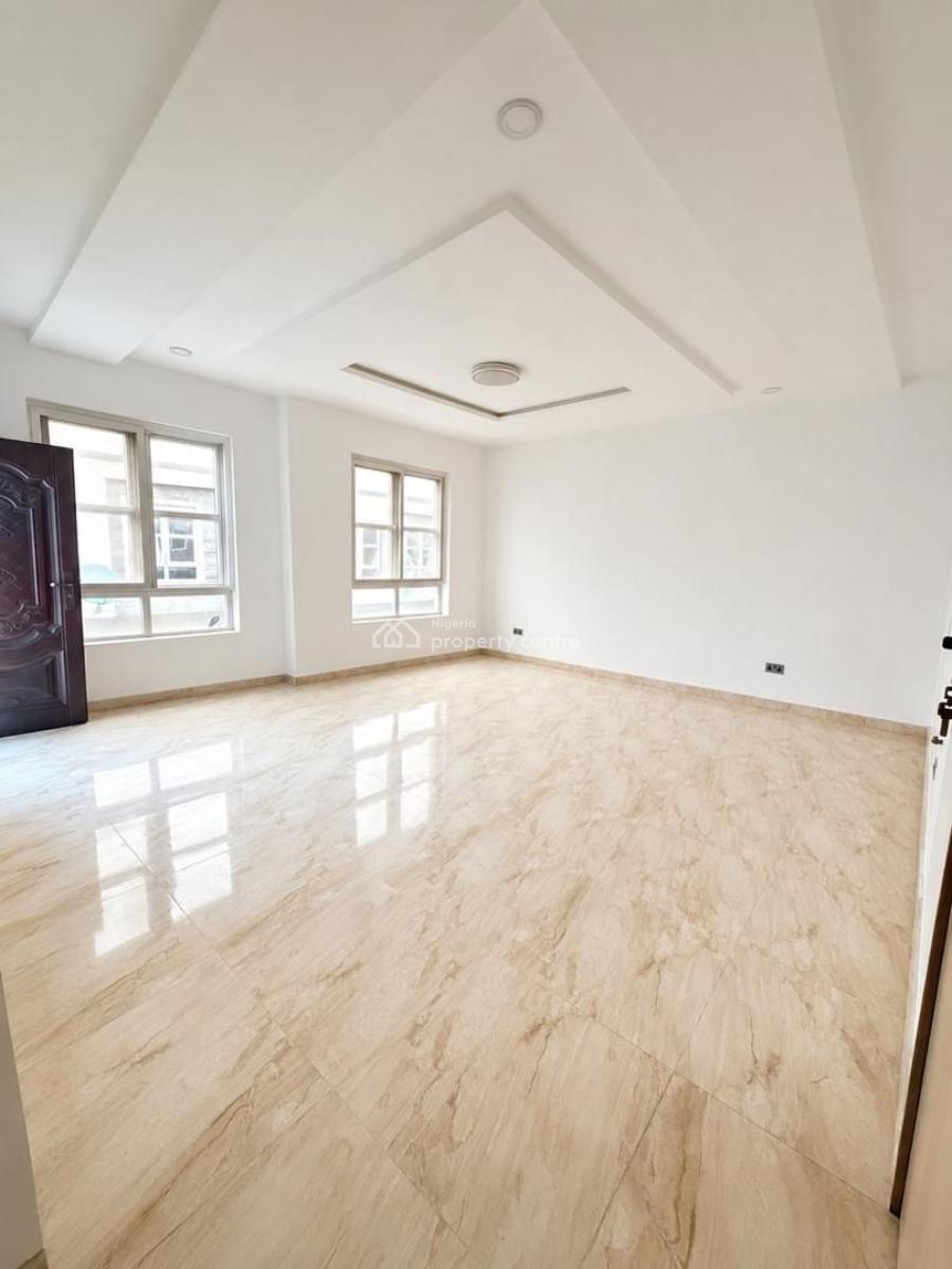 Master Bedroom in a Shared Apartment, Royal Pine, Orchid, Lekki, Lagos, Flat / Apartment for Rent
