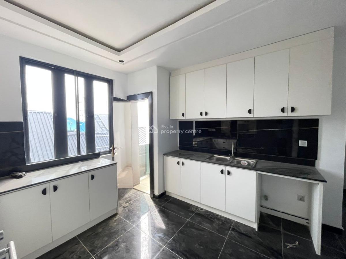 Brand-new Luxury  3-bedroom  Apartment, Ilasan, Lekki, Lagos, Flat / Apartment for Rent