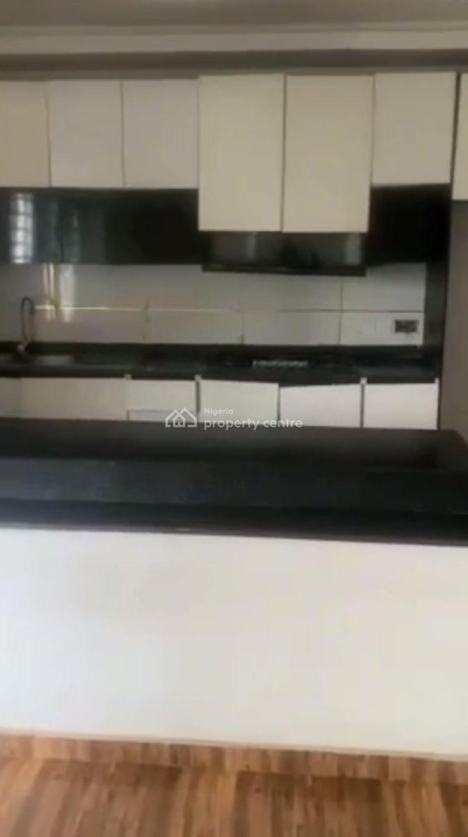 Spacious 2 Bedroom Apartment in a Fully Serviced Estate, Tm Meadows Estate, Ebute Metta East, Adekunle, Yaba, Lagos, Flat / Apartment for Rent