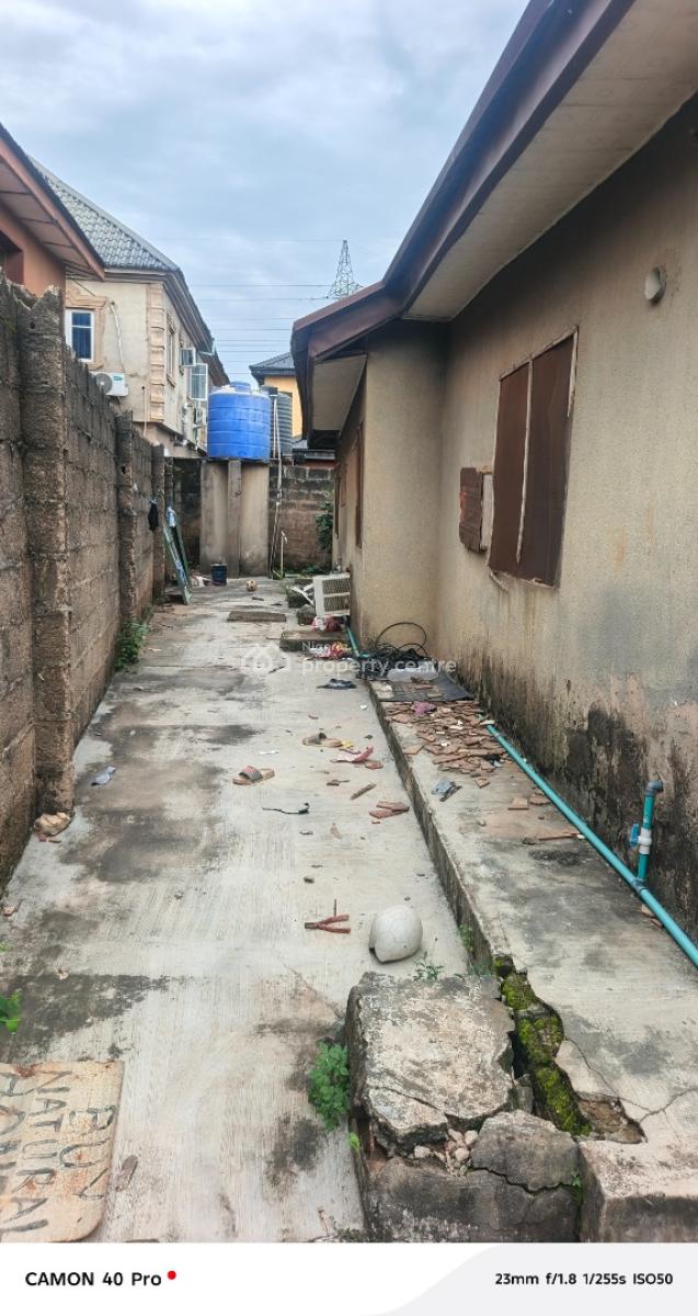 4 Bedroom Bungalow Self Compound on App. 400sqm, Graceland Estate, Isheri Olofin, Alimosho, Lagos, Detached Bungalow for Sale