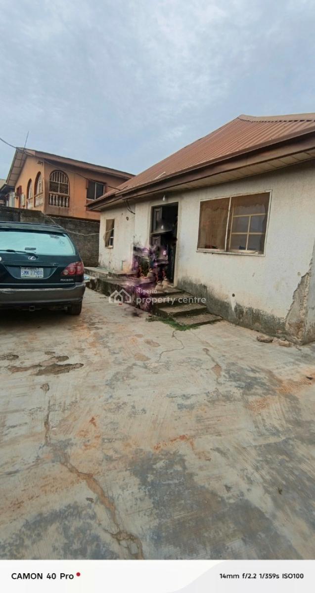 4 Bedroom Bungalow Self Compound on App. 400sqm, Graceland Estate, Isheri Olofin, Alimosho, Lagos, Detached Bungalow for Sale