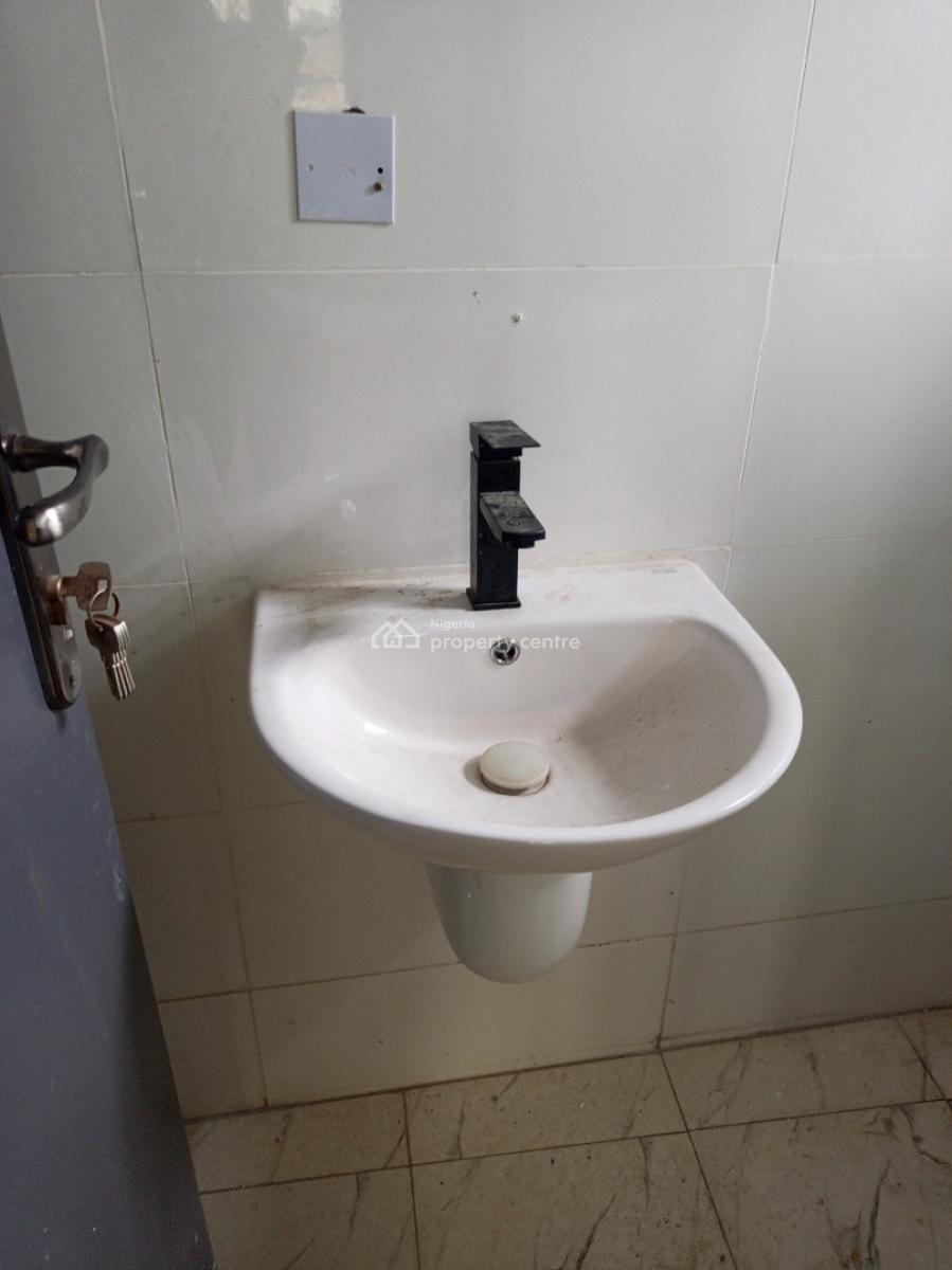 2 Bedroom Luxury Apartment, Ajah, Lagos, Flat / Apartment for Rent
