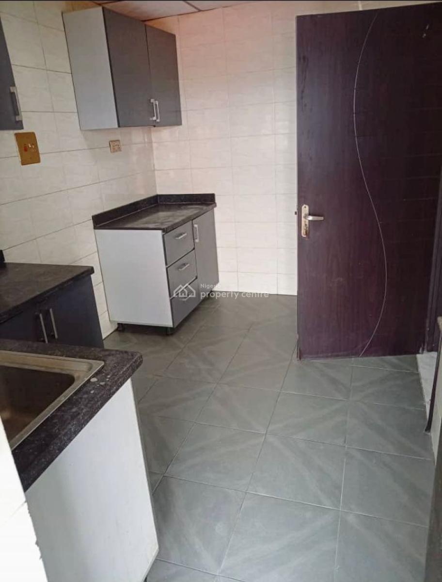 Nice 3 Bedroom Flat Upstairs, Adesanya Axis, Ajiwe, Ajah, Lagos, Flat / Apartment for Rent