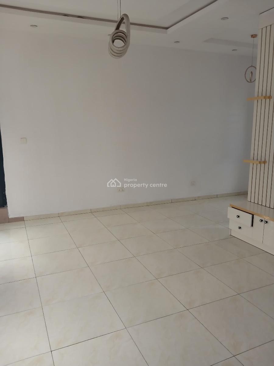 Fantastic Two Bedroom Flat Upstairs on a Gated Close Behind Omole Ph2, Olowora, Omole Phase 2, Ikeja, Lagos, Flat / Apartment for Sale