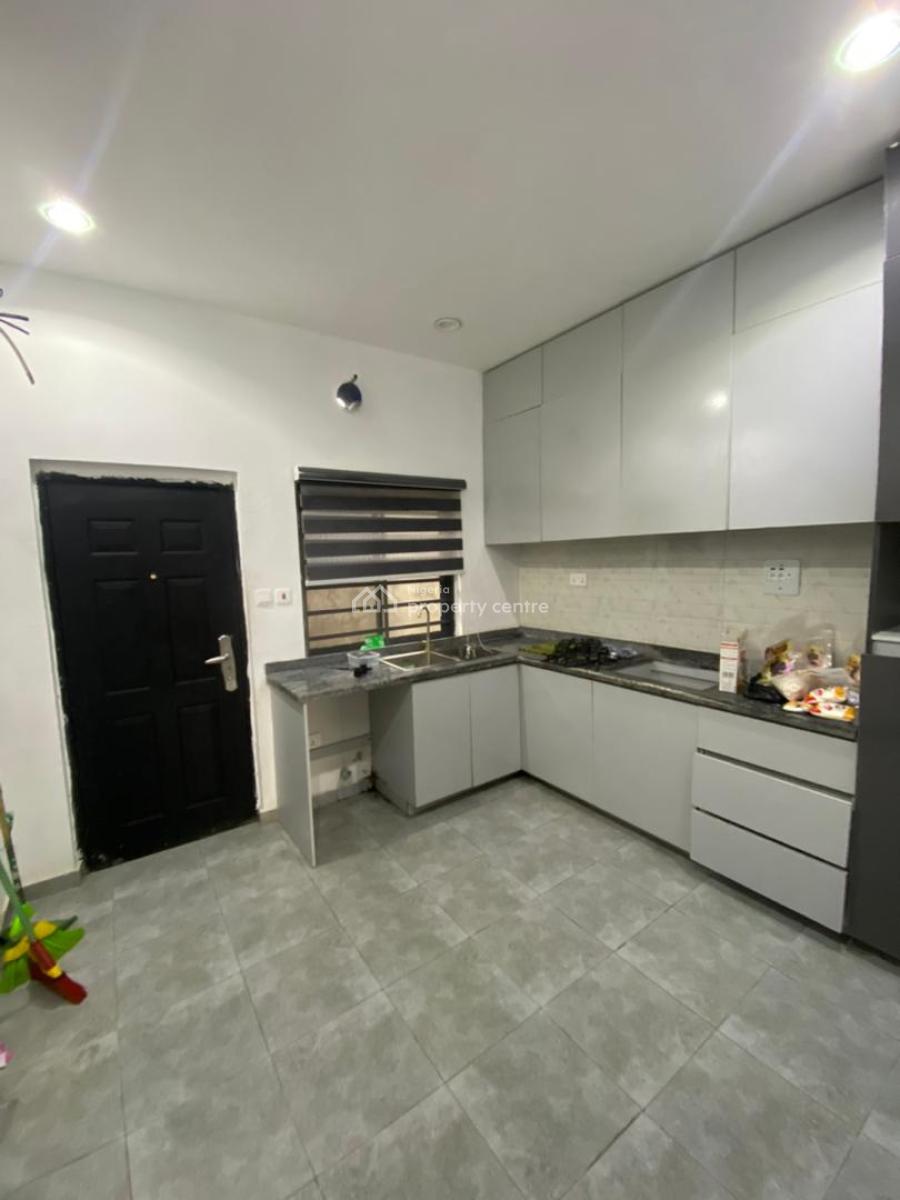 Exclusive 2 Bedrooms Luxury Apartment, Even Estate Ado Roundabout, Ajah, Lagos, Flat / Apartment for Rent