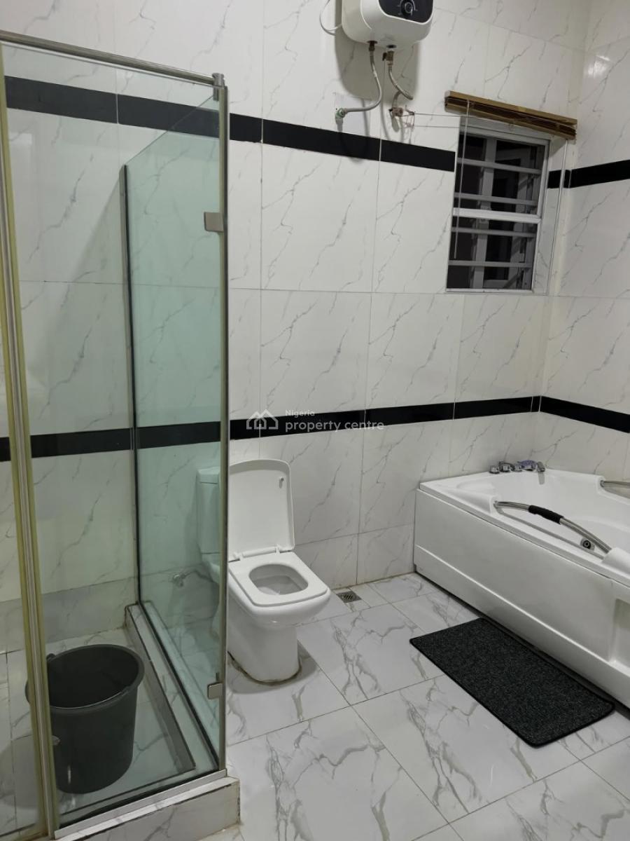 a Luxurious & Exquisite Masterbedroom, Royal Pine Estate, Orchid, Lekki Phase 2, Lekki, Lagos, Self Contain (single Rooms) Short Let