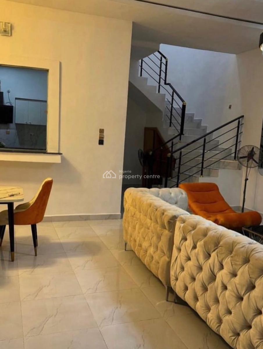 a Luxurious & Exquisite Masterbedroom, Royal Pine Estate, Orchid, Lekki Phase 2, Lekki, Lagos, Self Contain (single Rooms) Short Let