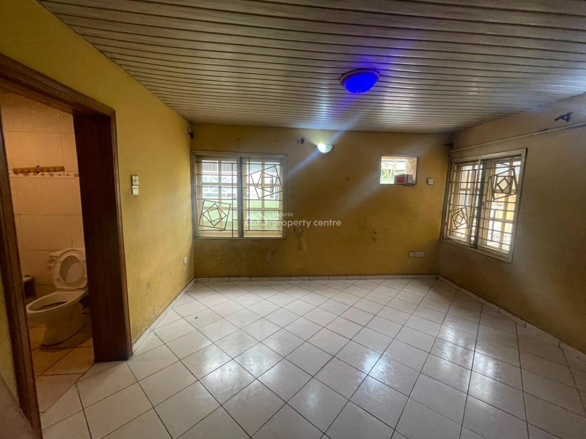 5 Bedroom with Room Bq, Peace Valley,phase 2, Magodo, Lagos, Semi-detached Duplex for Rent