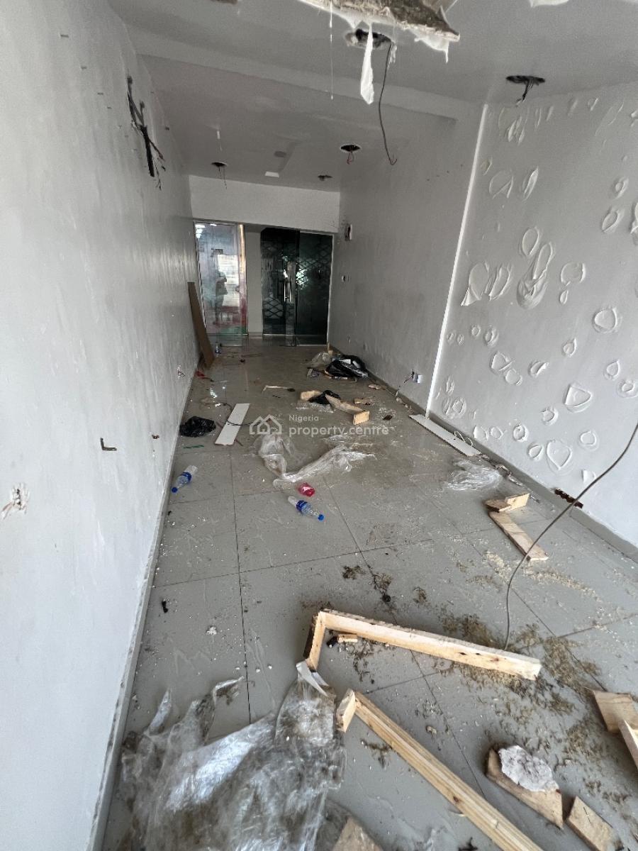 Shop Space Upstairs, Admiralty Way Lekki Phase 1 Legos State, Lekki Phase 1, Lekki, Lagos, Shop for Rent