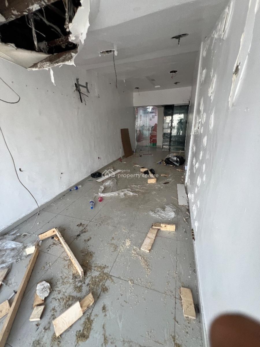 Shop Space Upstairs, Admiralty Way Lekki Phase 1 Legos State, Lekki Phase 1, Lekki, Lagos, Shop for Rent
