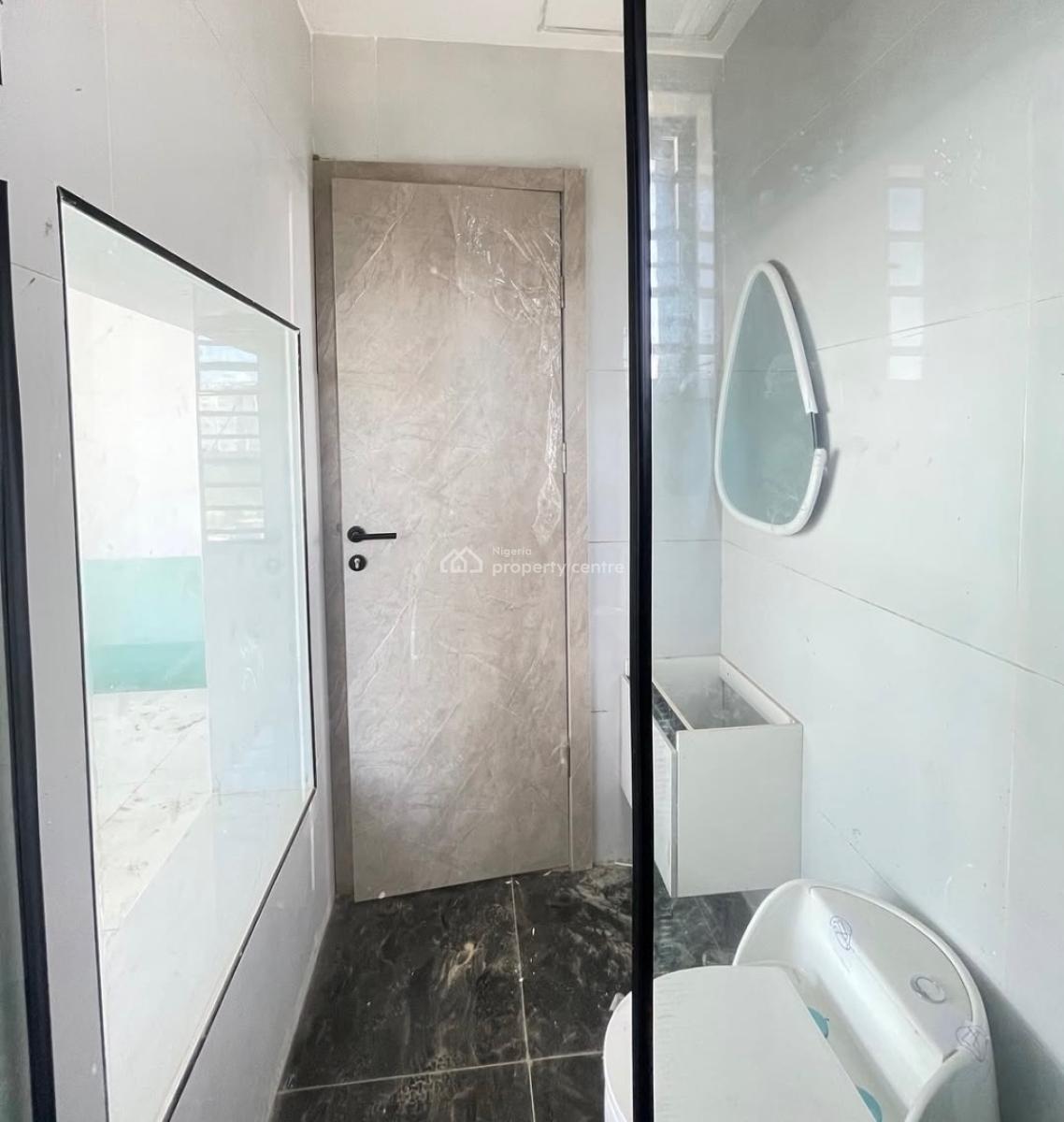 Lovely 3 Bedroom Apartment with Swimming Pool and Gym, Lekki Phase 1, Lekki Phase 1, Lekki, Lagos, Block of Flats for Sale
