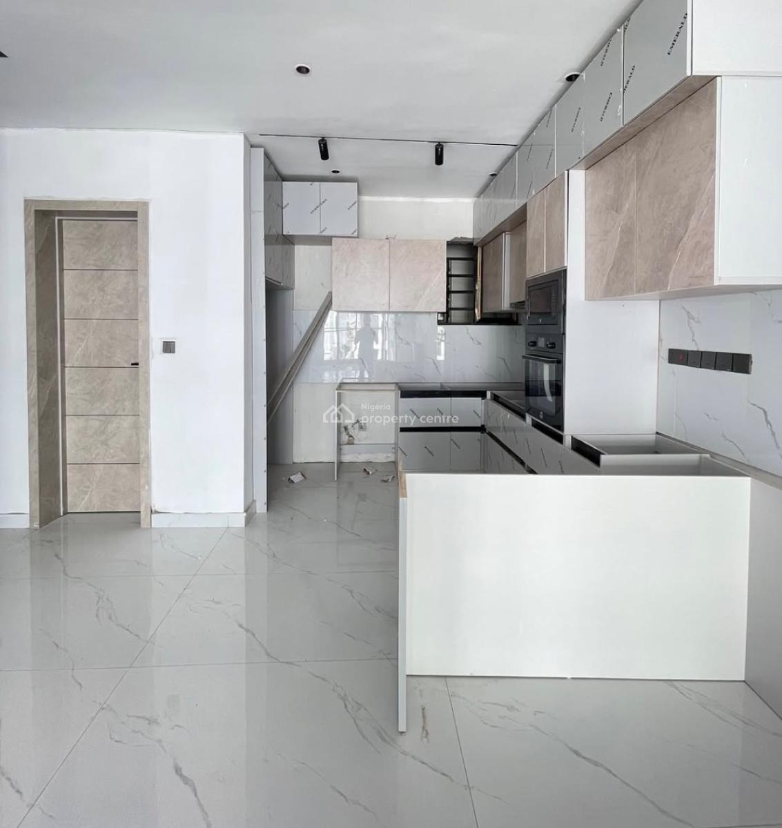 Lovely 3 Bedroom Apartment with Swimming Pool and Gym, Lekki Phase 1, Lekki Phase 1, Lekki, Lagos, Block of Flats for Sale