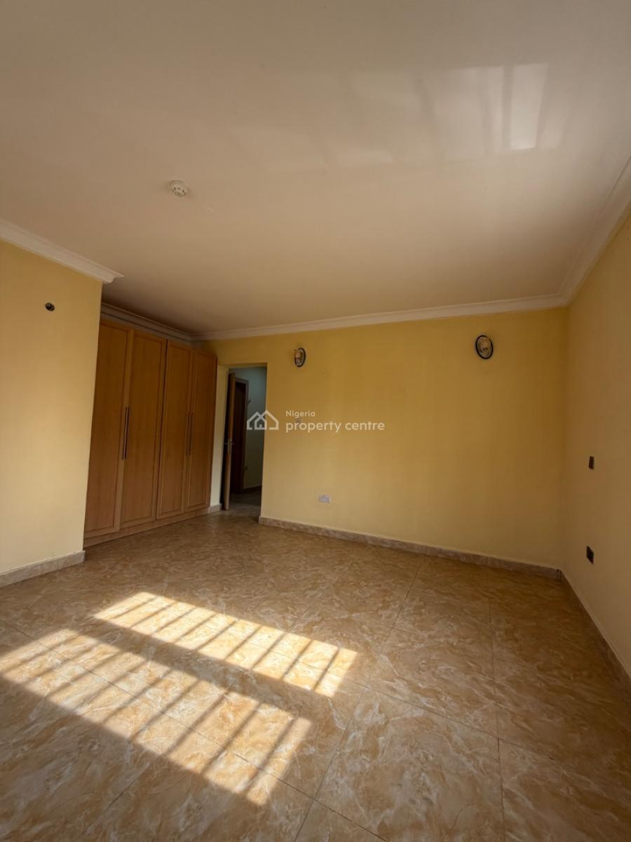 Well Built 3 Bedroom Apartment with Bq, Gym and Swimming Pool, Lekki Phase 1, Lekki, Lagos, Flat / Apartment for Rent