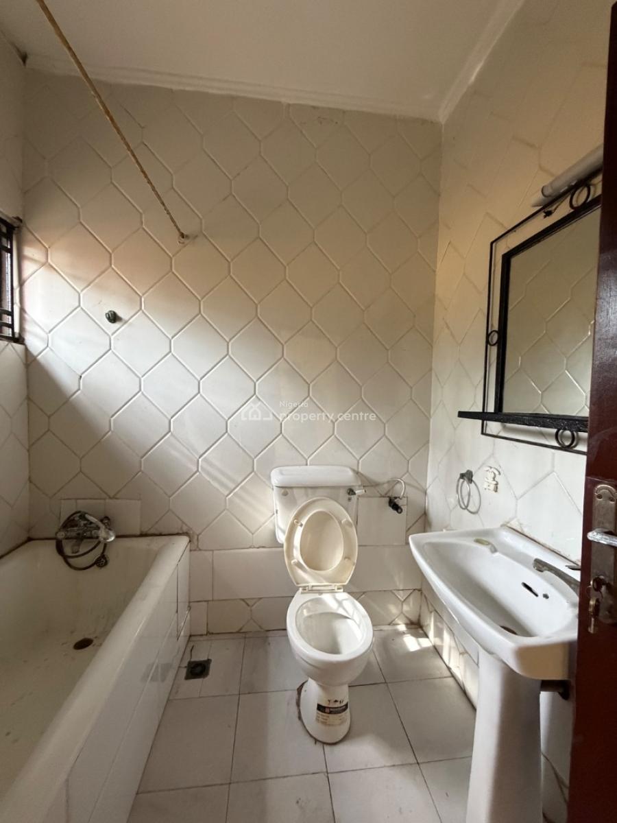 Tastefully Built 3 Bedroom Apartment, Lekki Phase 1, Lekki, Lagos, Flat / Apartment for Rent