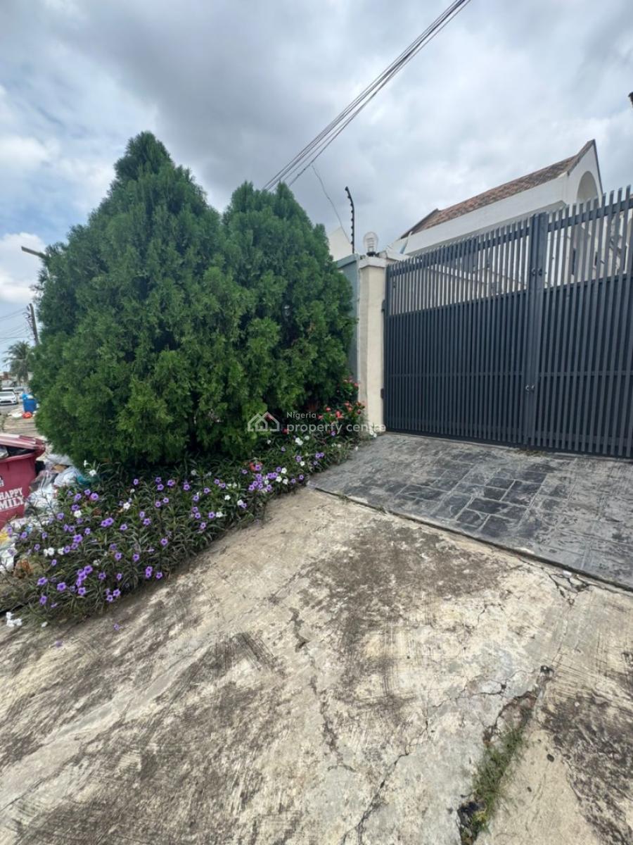 Newly Well-maintained 4-bedroom Semi-detached Duplex with Bq, Ikeja, Lagos, House for Rent