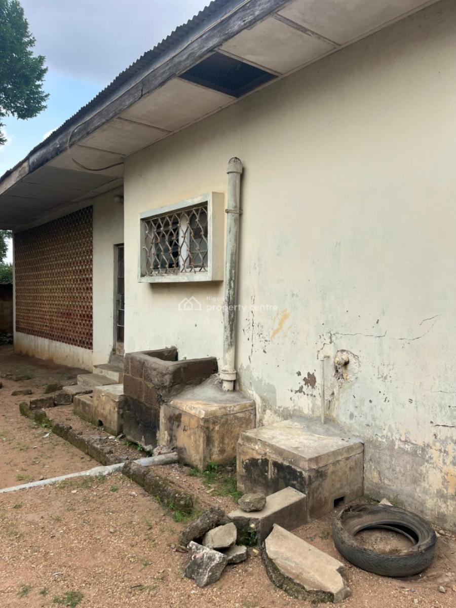 Land with a Demolishing 4 Bedroom Bungalow, Fola Kongi Street, Bashorun, Ibadan, Oyo, Mixed-use Land for Sale