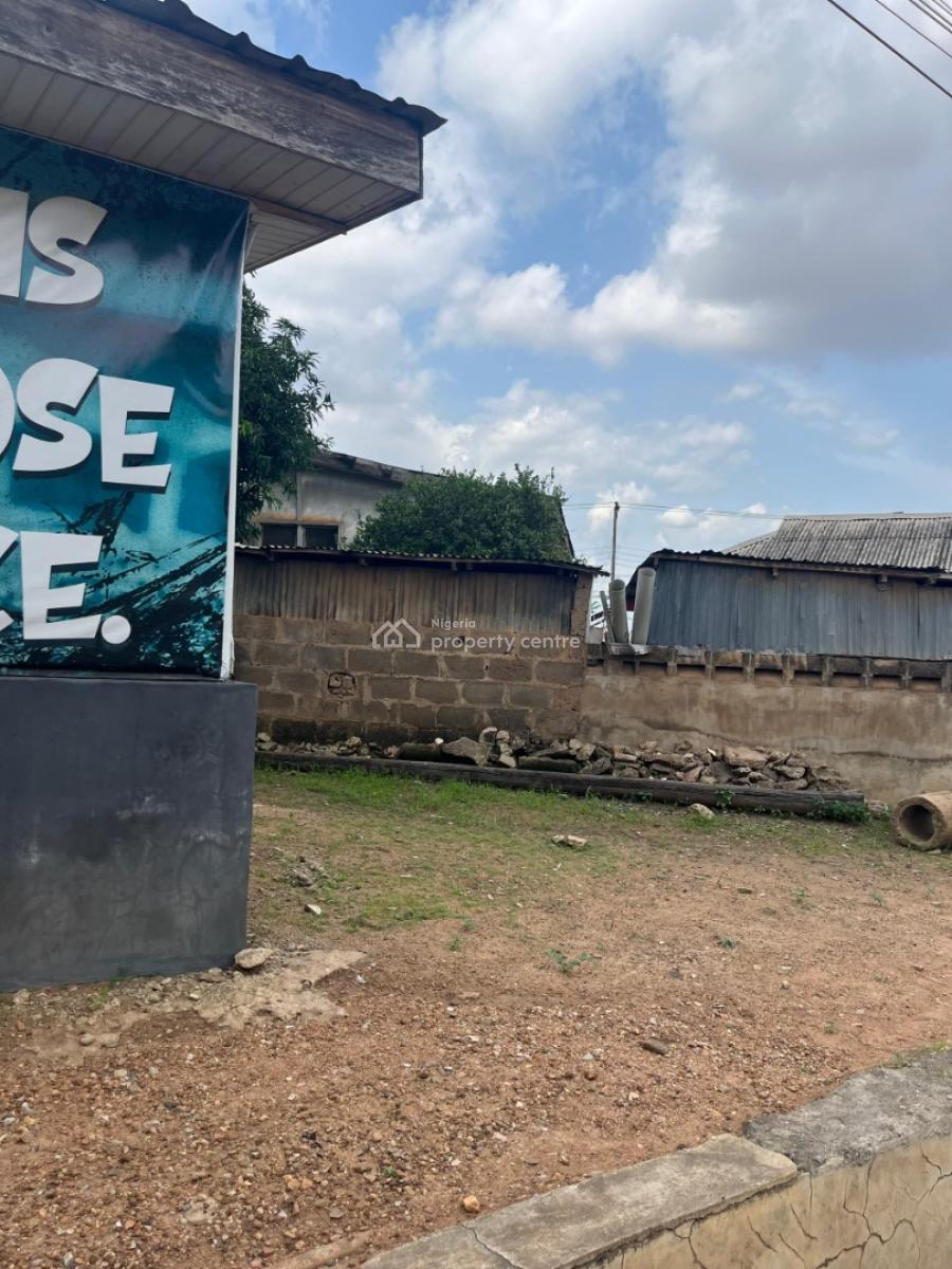 Land with a Demolishing 4 Bedroom Bungalow, Fola Kongi Street, Bashorun, Ibadan, Oyo, Mixed-use Land for Sale
