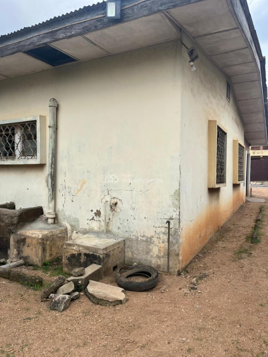 Land with a Demolishing 4 Bedroom Bungalow, Fola Kongi Street, Bashorun, Ibadan, Oyo, Mixed-use Land for Sale
