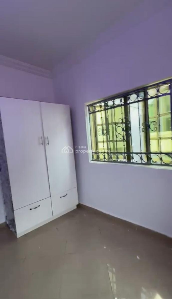Spacious Room Upstairs in a Shared Apartment, Oral Estate, Lekki, Lagos, Flat / Apartment for Rent