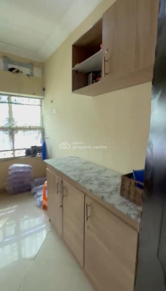 Spacious Room Upstairs in a Shared Apartment, Oral Estate, Lekki, Lagos, Flat / Apartment for Rent