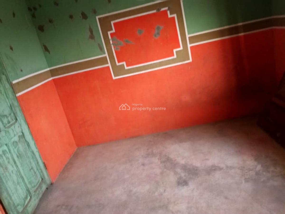 an Ordinary Room and Parlour Apartment, Peace Estate Igbo-olomu Community Off Owutu Ishawo Road, Isawo, Ikorodu, Lagos, Flat / Apartment for Rent