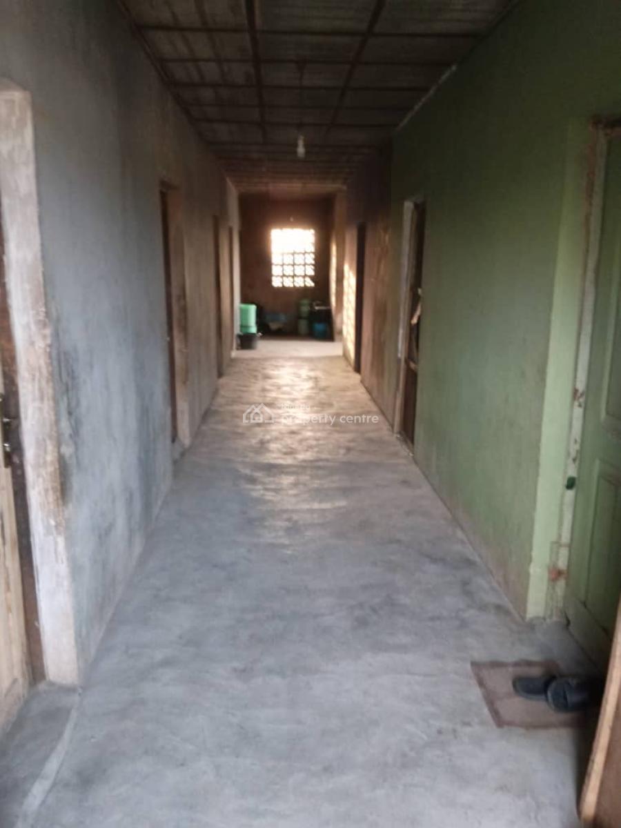an Ordinary Room and Parlour Apartment, Peace Estate Igbo-olomu Community Off Owutu Ishawo Road, Isawo, Ikorodu, Lagos, Flat / Apartment for Rent