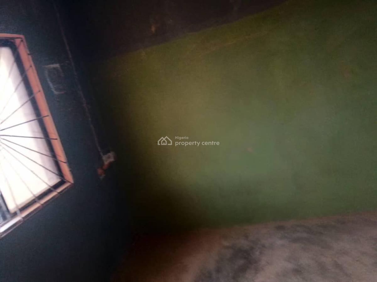an Ordinary Room and Parlour Apartment, Peace Estate Igbo-olomu Community Off Owutu Ishawo Road, Isawo, Ikorodu, Lagos, Flat / Apartment for Rent