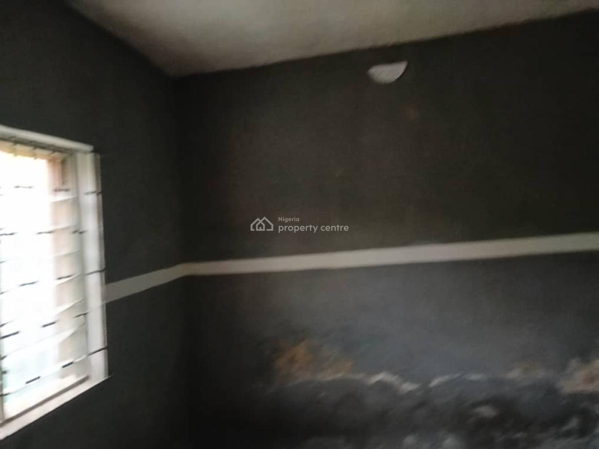 an Ordinary Room and Parlour Apartment, Peace Estate Igbo-olomu Community Off Owutu Ishawo Road, Isawo, Ikorodu, Lagos, Flat / Apartment for Rent