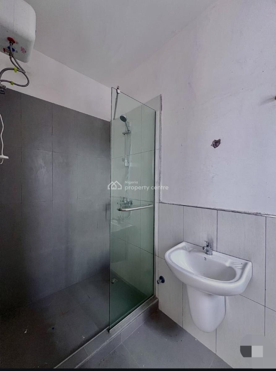 Fully Serviced 3 Bedroom Apartment with a Bq, Pool and Gym, Lekki Phase 1, Lekki, Lagos, Block of Flats for Sale