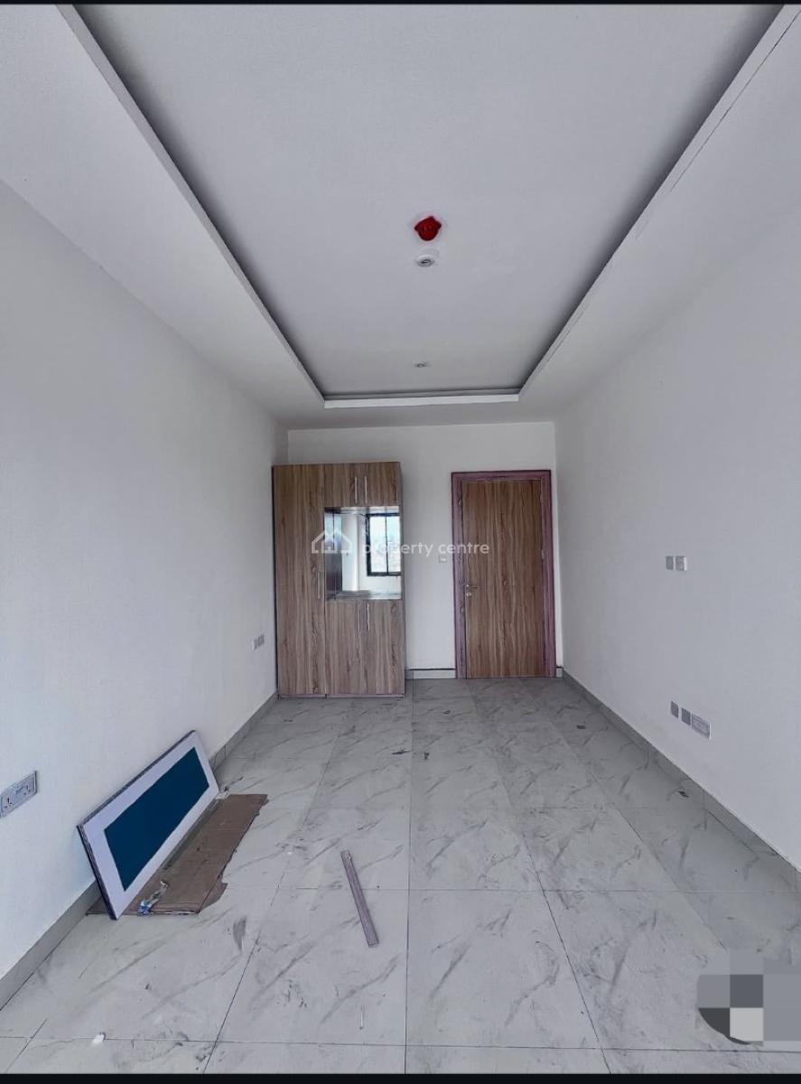Fully Serviced 3 Bedroom Apartment with a Bq, Pool and Gym, Lekki Phase 1, Lekki, Lagos, Block of Flats for Sale