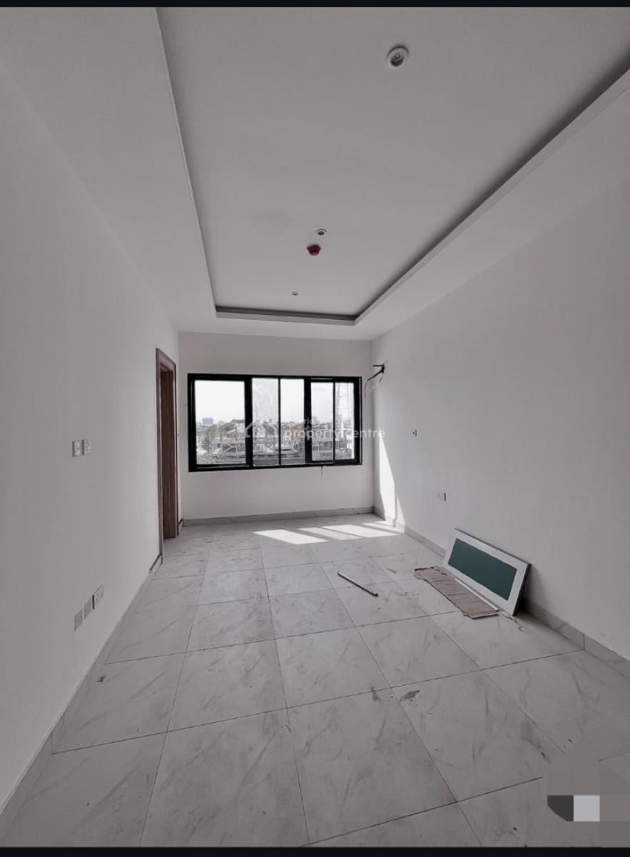 Fully Serviced 3 Bedroom Apartment with a Bq, Pool and Gym, Lekki Phase 1, Lekki, Lagos, Block of Flats for Sale