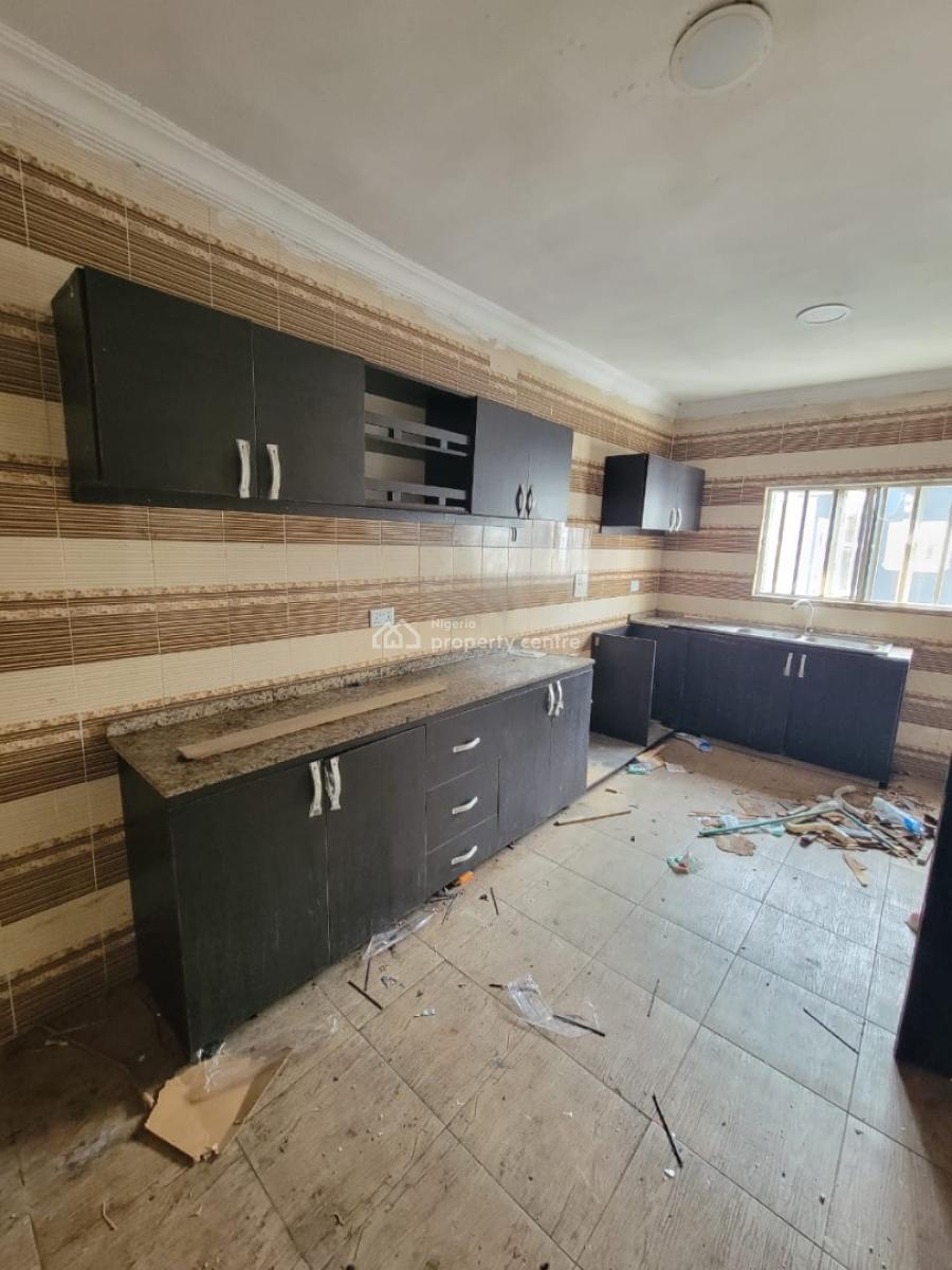 Spacious and Standard 3 Bedroom Flat, W.w Estate, Badore, Ajah, Lagos, Flat / Apartment for Rent
