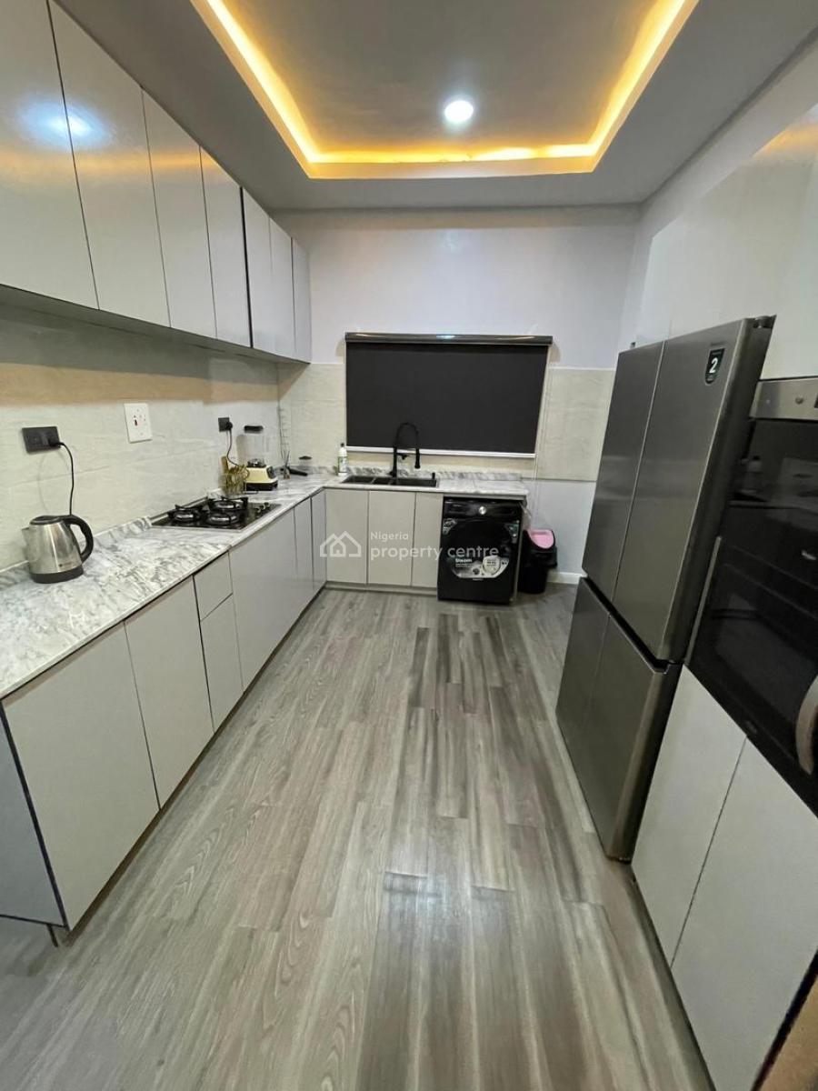 Luxury & Furnished 3-bedroom Apartment, Wuye, Abuja, Flat / Apartment Short Let