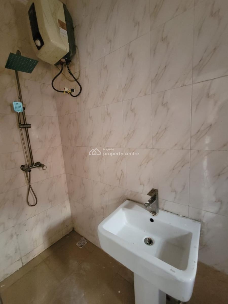 Standard and Spacious, Osapa London, Lekki, Lagos, Flat / Apartment for Rent