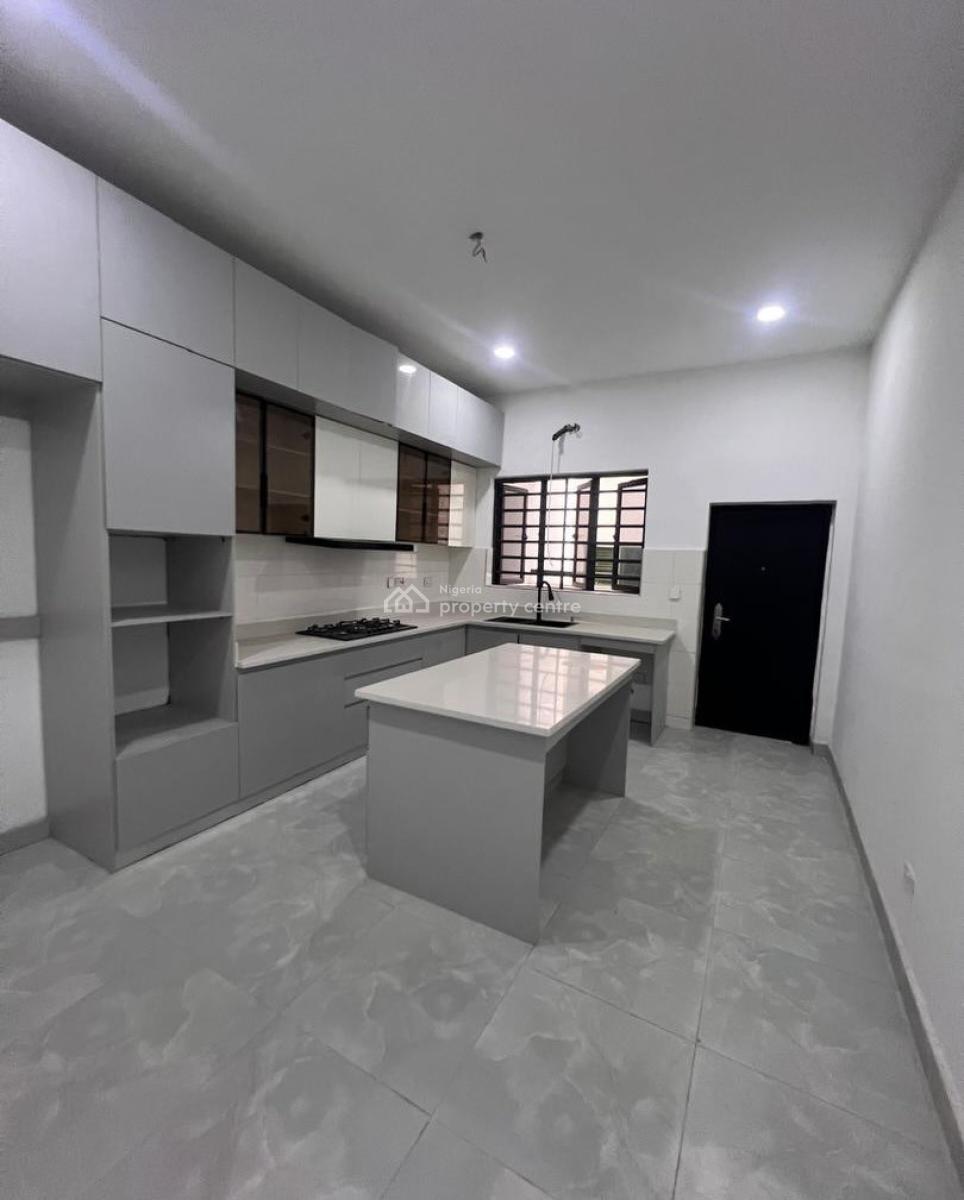 3 Bedroom Apartment + Bq, Lekki Phase 1, Lekki, Lagos, Block of Flats for Sale