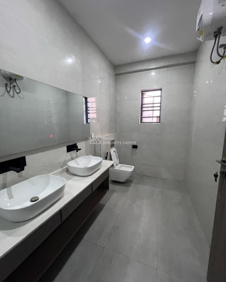 3 Bedroom Apartment + Bq, Lekki Phase 1, Lekki, Lagos, Block of Flats for Sale