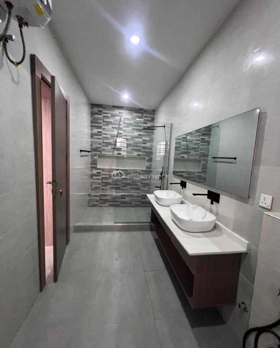 3 Bedroom Apartment + Bq, Lekki Phase 1, Lekki, Lagos, Block of Flats for Sale