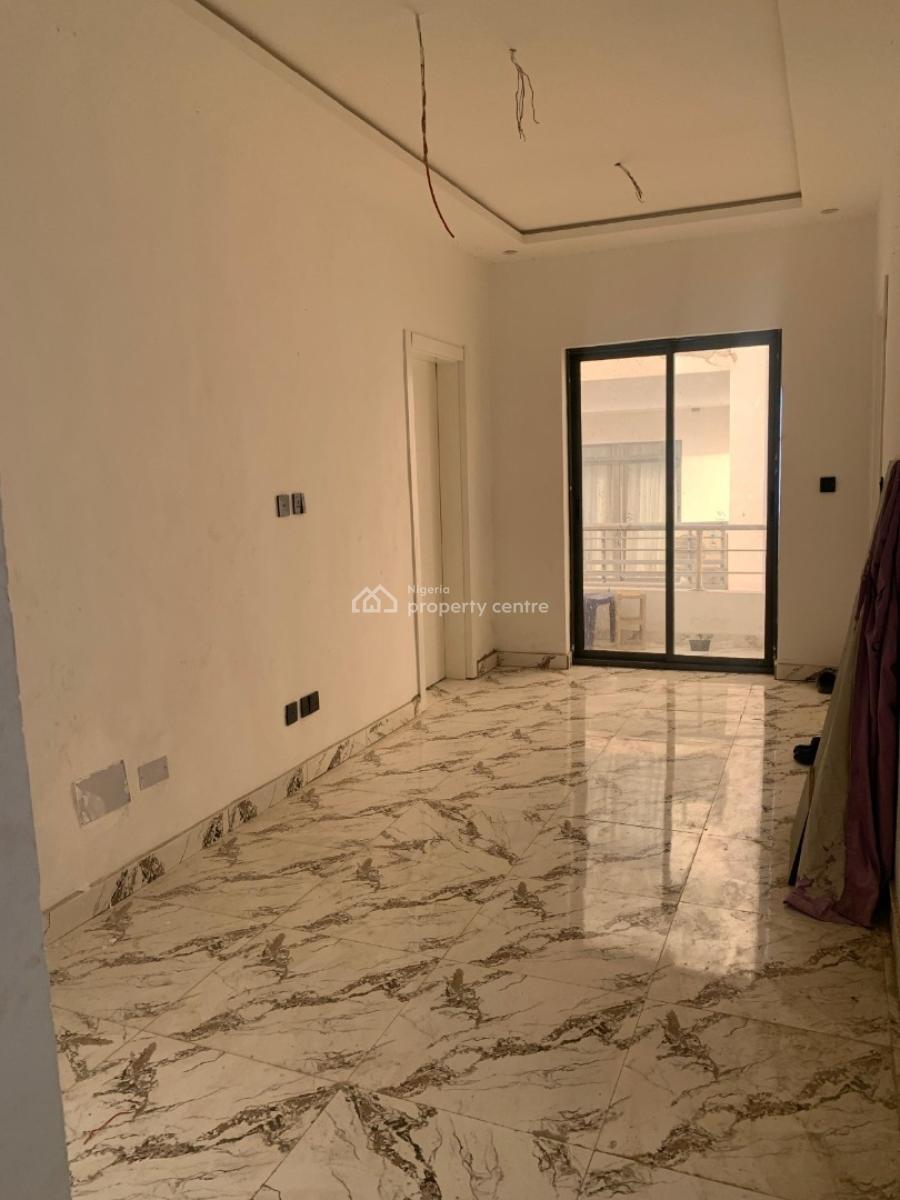 Lovely 3-bedroom Flat with a Room Bq, of Lekki Consavertion Centre Road, Lekki, Lagos, Flat / Apartment for Rent