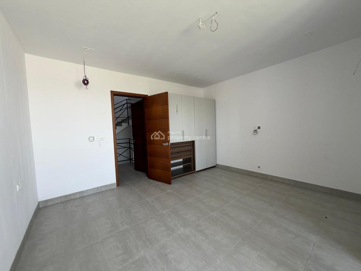 Contemporary  4 Bedroom Terrace with 2 Rooms B.q, Victoria Island (vi), Lagos, Terraced Duplex for Rent
