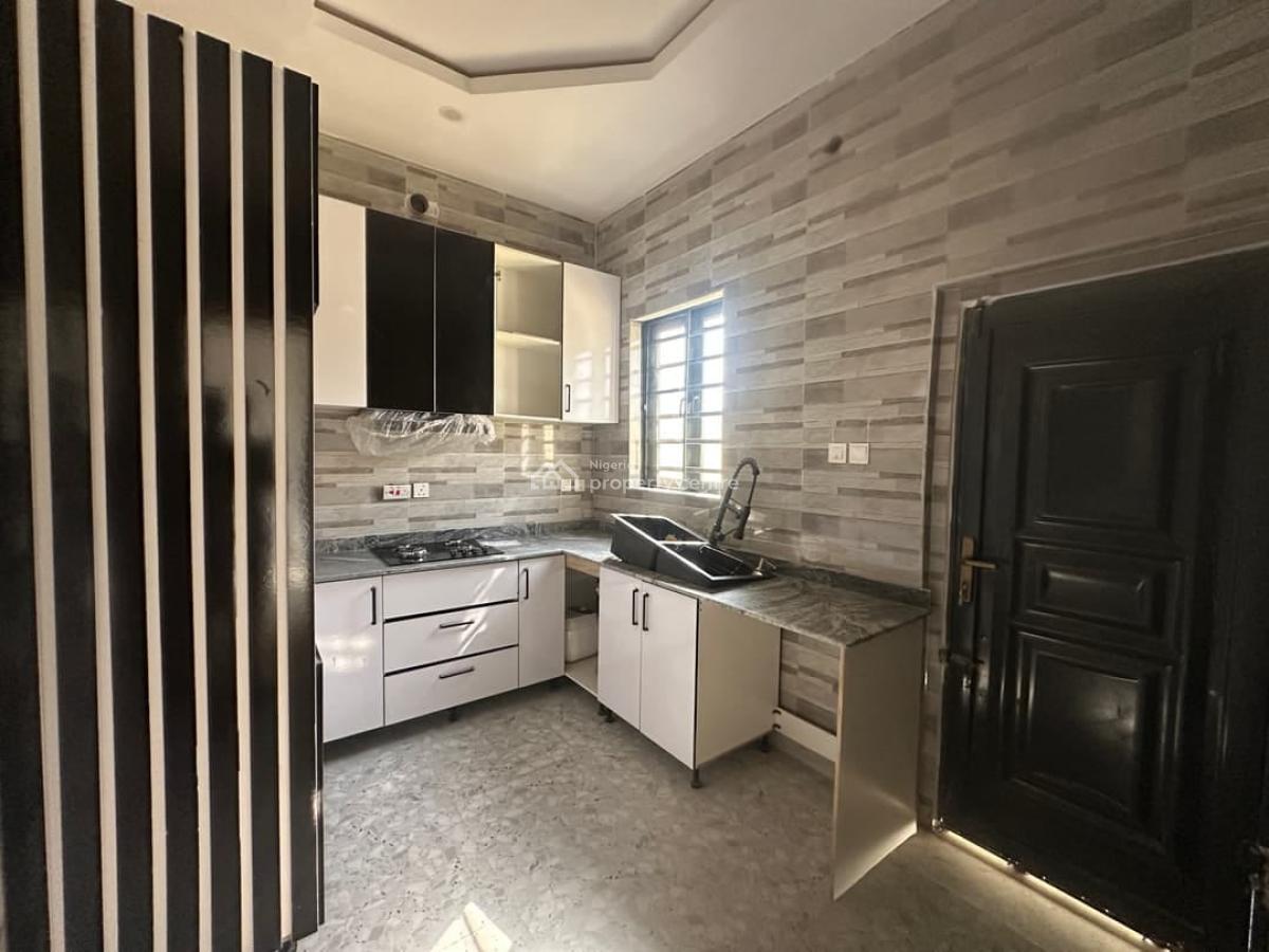 2-bedroom Apartment, Mobile Road, Ajah, Lagos, Flat / Apartment for Sale
