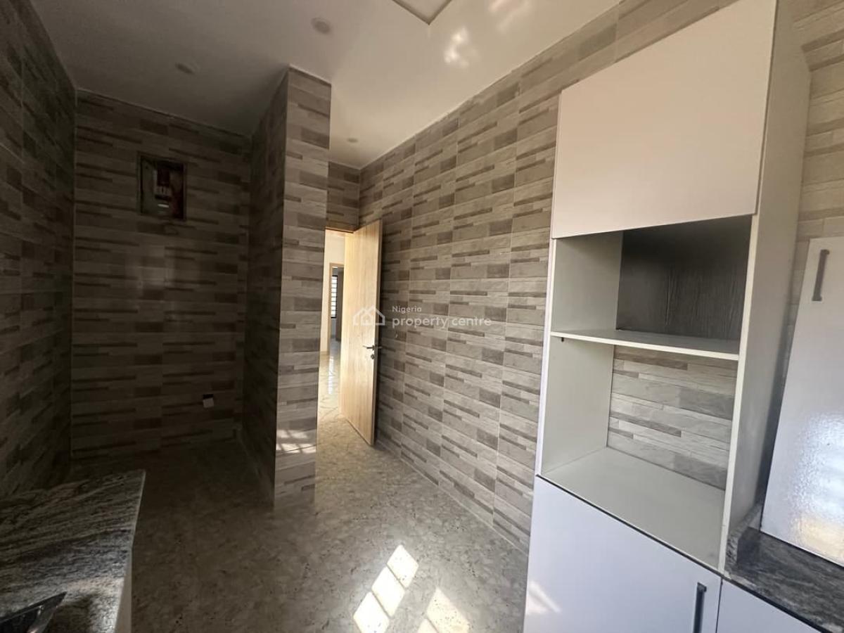 2-bedroom Apartment, Mobile Road, Ajah, Lagos, Flat / Apartment for Sale