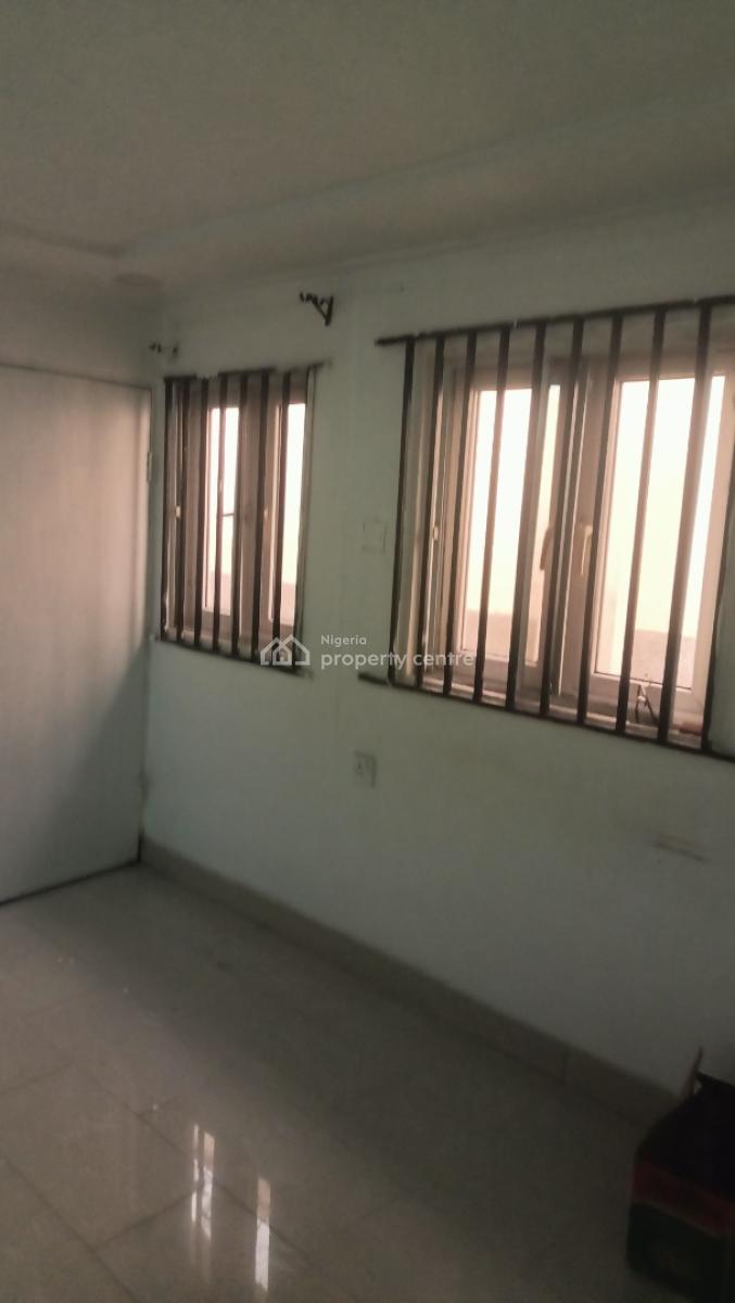 Mini Flat, Cmd Road, Gra Phase 2, Magodo, Lagos, Mini Flat (room and Parlour) for Rent