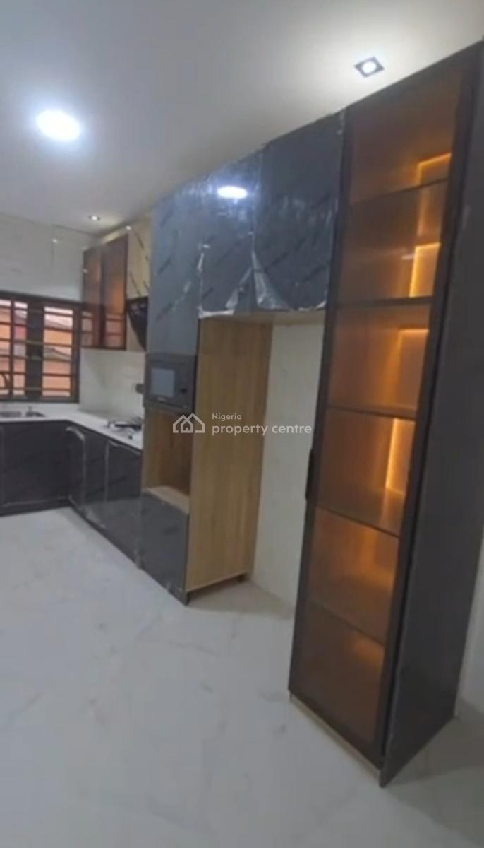 Executive Mini Flat in Ramat Ogudu Gra, Ramat Ogudu Gra, Gra, Ogudu, Lagos, Mini Flat (room and Parlour) for Rent
