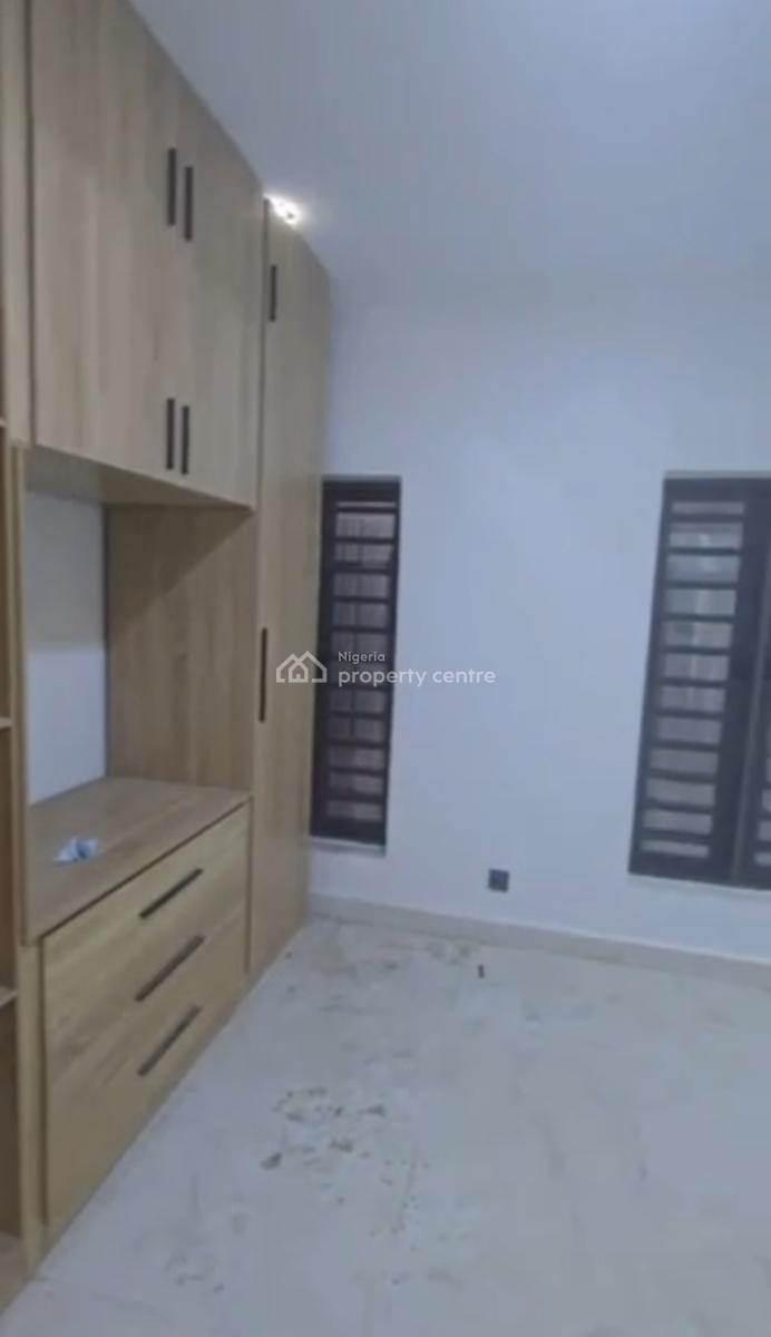 Executive Mini Flat in Ramat Ogudu Gra, Ramat Ogudu Gra, Gra, Ogudu, Lagos, Mini Flat (room and Parlour) for Rent