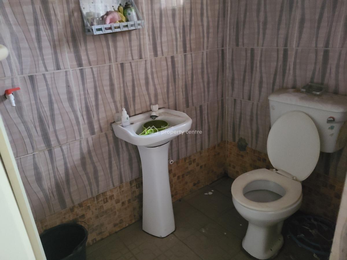 Unique Ground Floor 3 Bedroom Flat with Pop Ceiling, Sabo, Yaba, Lagos, Flat / Apartment for Rent