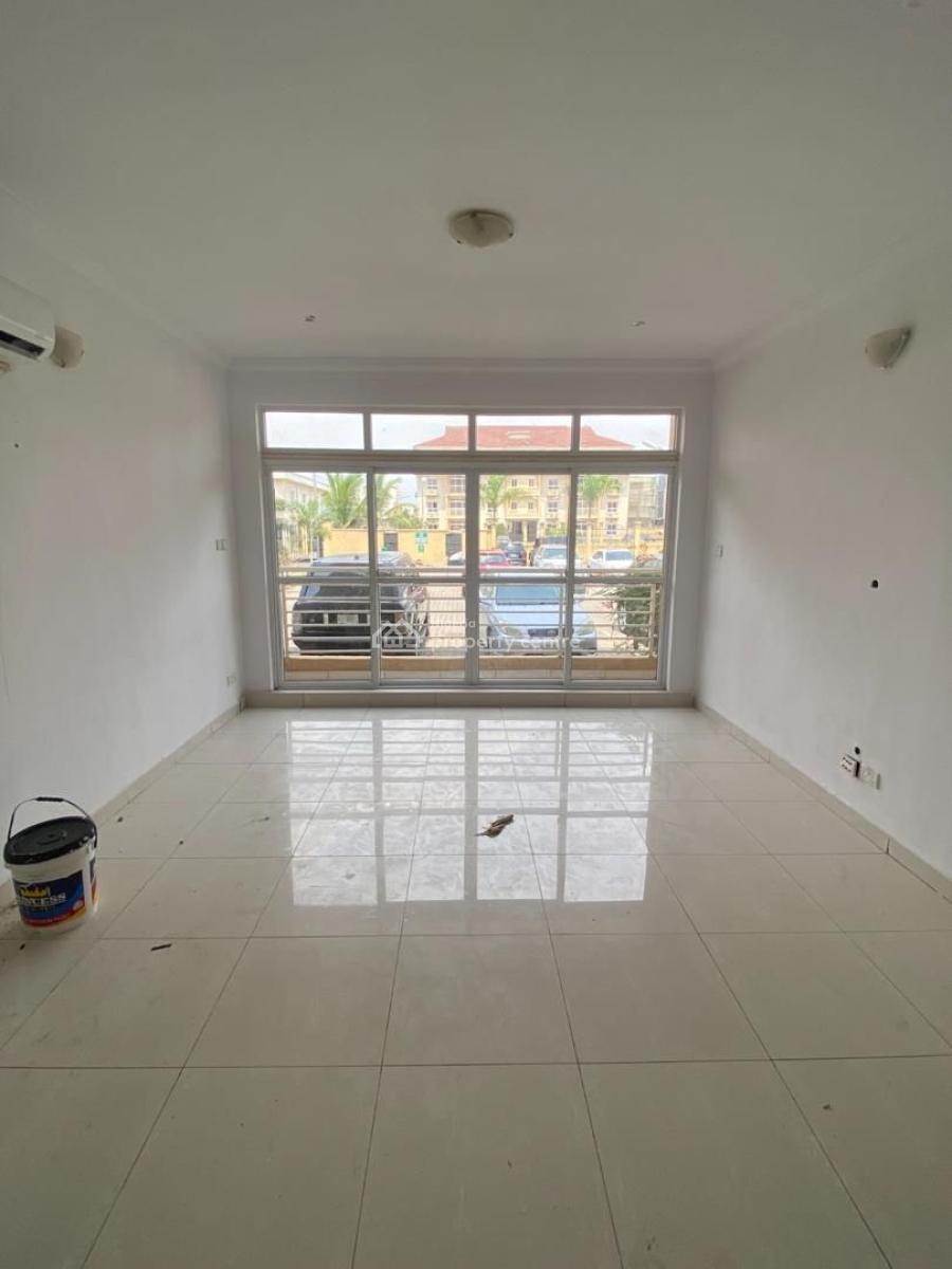 a Well Maintained Spacious 3bedroom Apartment, Cardogan Estate, Osapa, Lekki, Lagos, Flat / Apartment for Rent