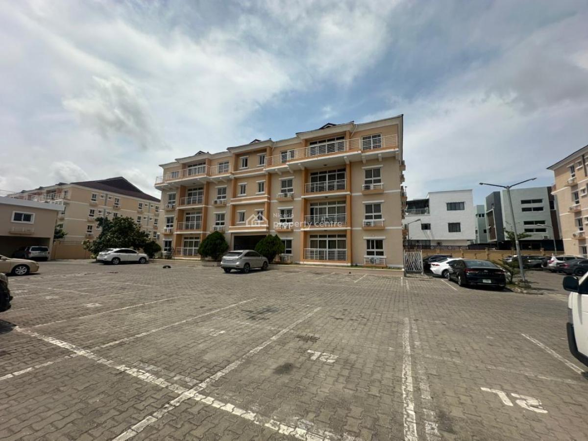 a Well Maintained Spacious 3bedroom Apartment, Cardogan Estate, Osapa, Lekki, Lagos, Flat / Apartment for Rent